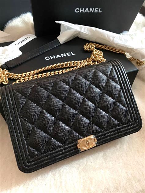 boy chanel wallet on chain review